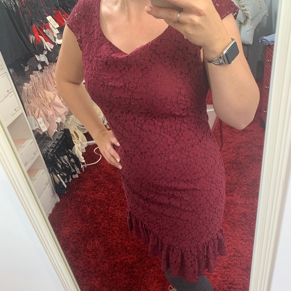 Burgundy lacy dress - Picture 1 of 2